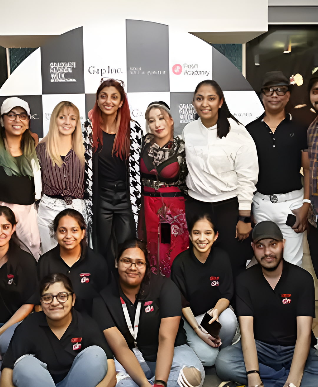 7. Case Study Pearl Academy Desk